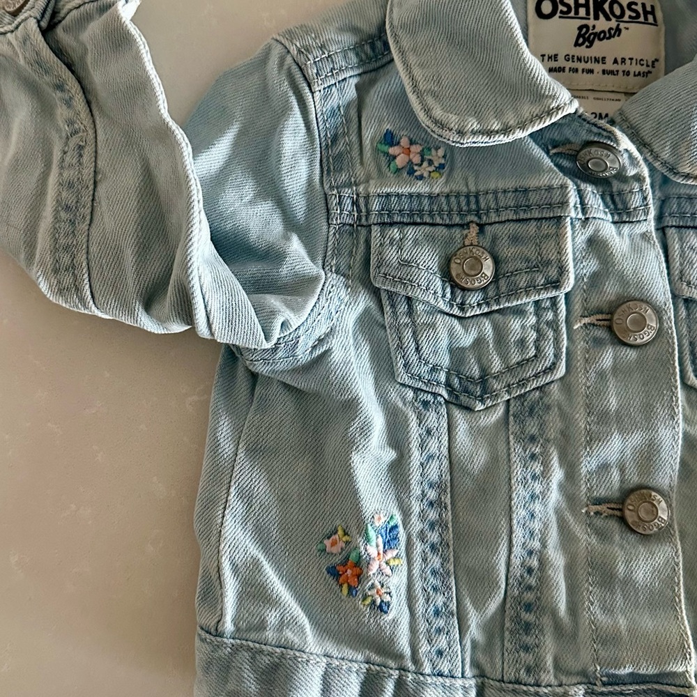 🌸 OshKosh B’gosh Denim Jean Jacket Embroidered Flowers Size 12M - Picture 3 of 13